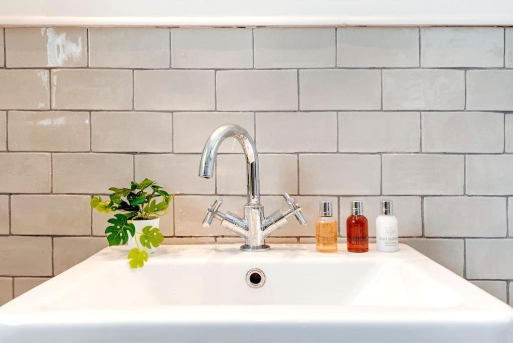 Appartamento Contemporary Clapham Living Londra Esterno foto